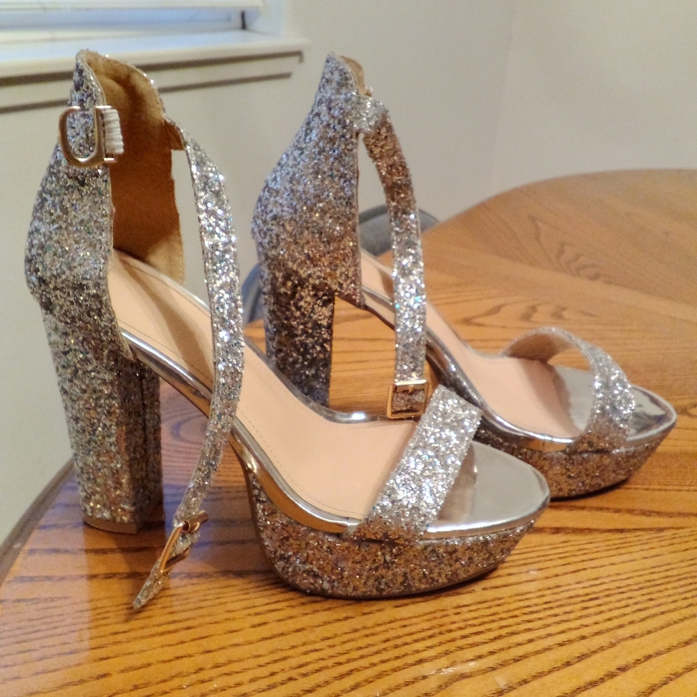 Shoes - Picture 2 of 2